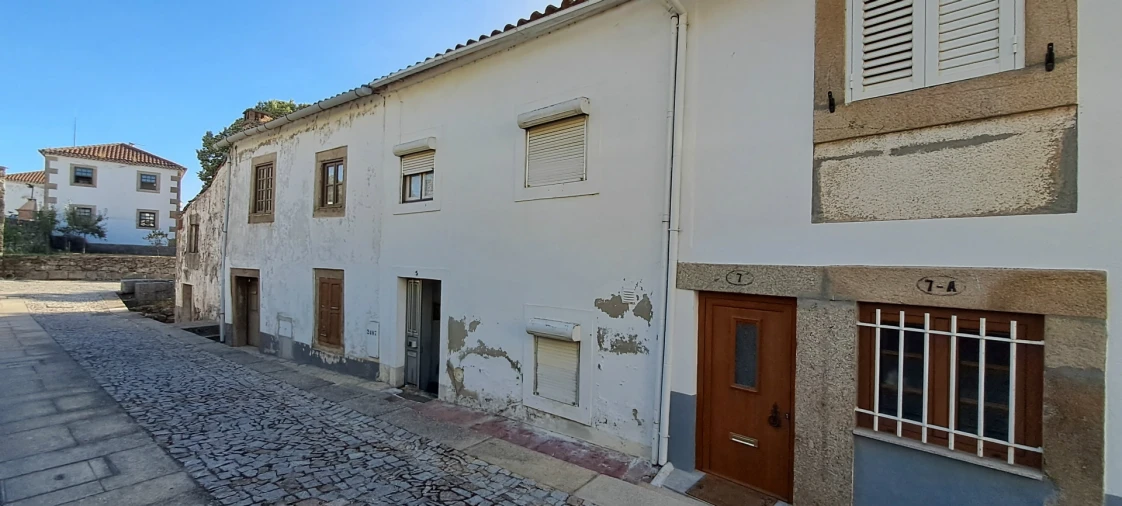 Moradia T2 para Venda em Miranda do Douro Foto 3