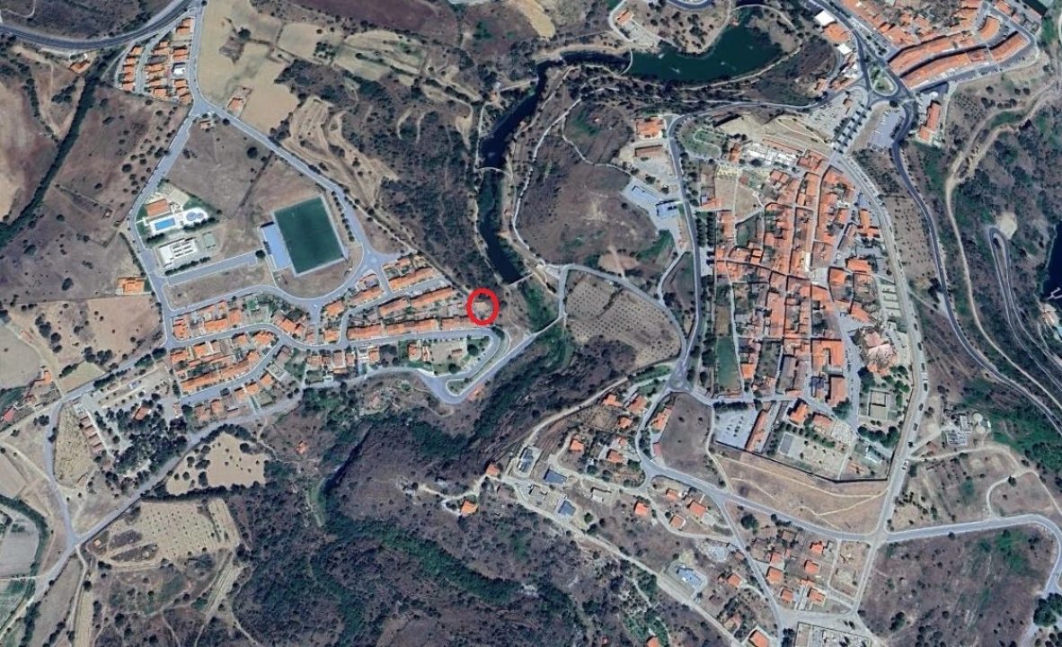 Moradia T3 para Venda em Miranda do Douro Foto 4