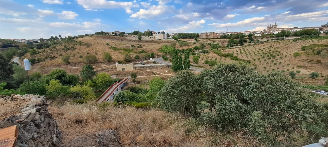 Moradia T3 para Venda em Miranda do Douro Foto 37