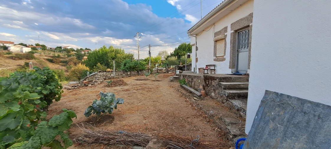 Moradia T3 para Venda em Miranda do Douro Foto 6