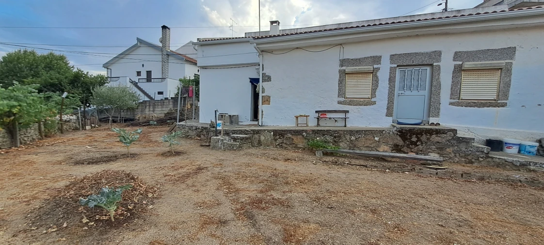 Moradia T3 para Venda em Miranda do Douro Foto 5