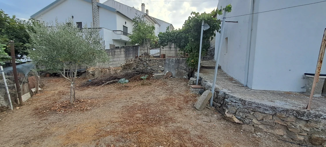 Moradia T3 para Venda em Miranda do Douro Foto 39