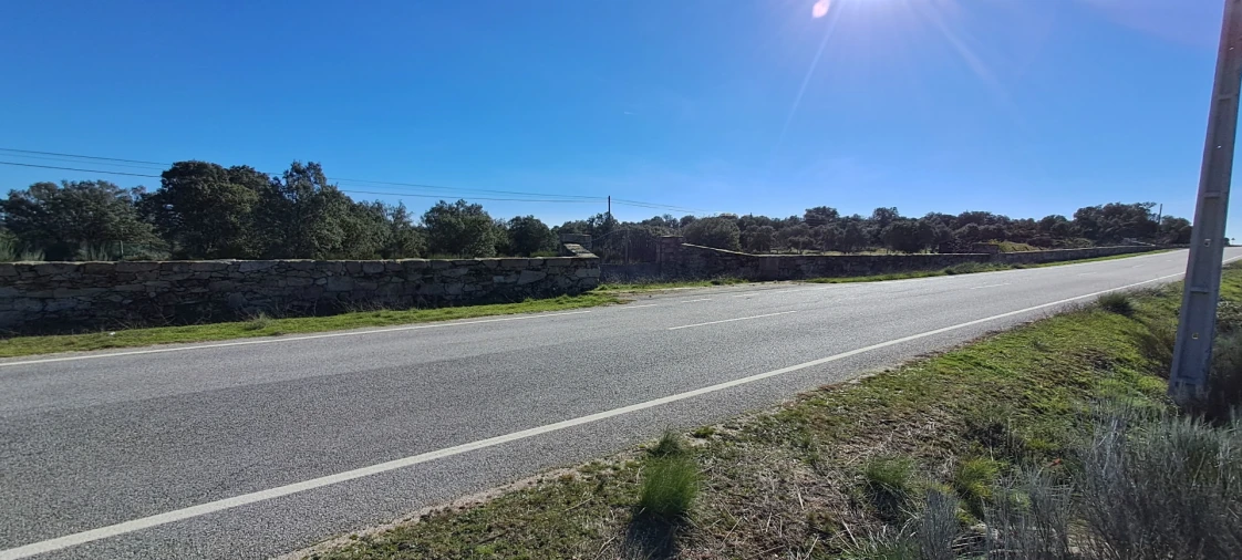 Terreno para Venda em Miranda do Douro Foto 4