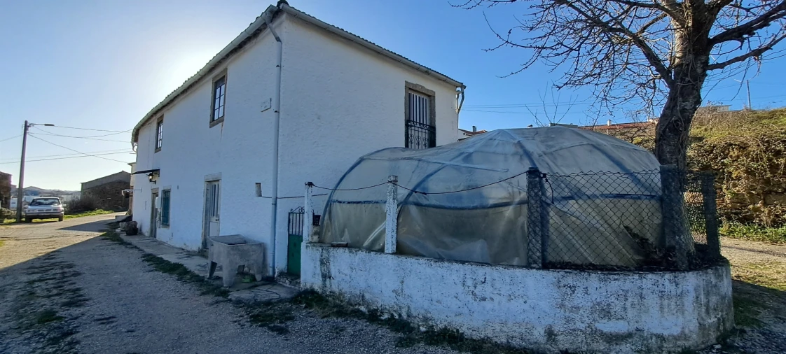 Moradia T3 para Venda em São Martinho de Angueira Foto 2