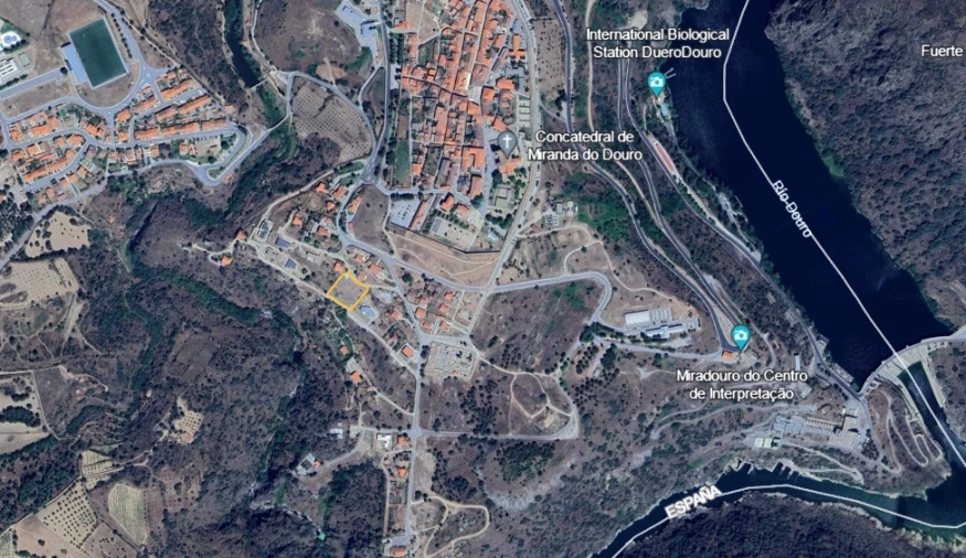 Terreno para Venda em Miranda do Douro Foto 5