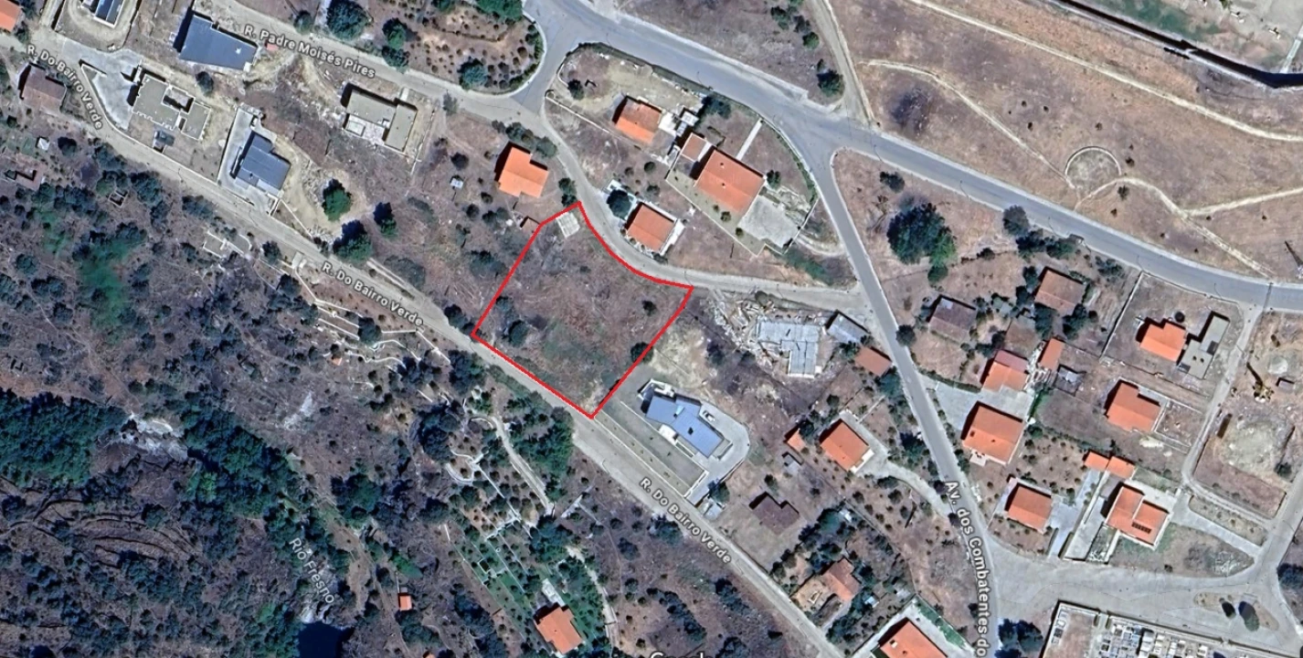 Terreno para Venda em Miranda do Douro Foto 4