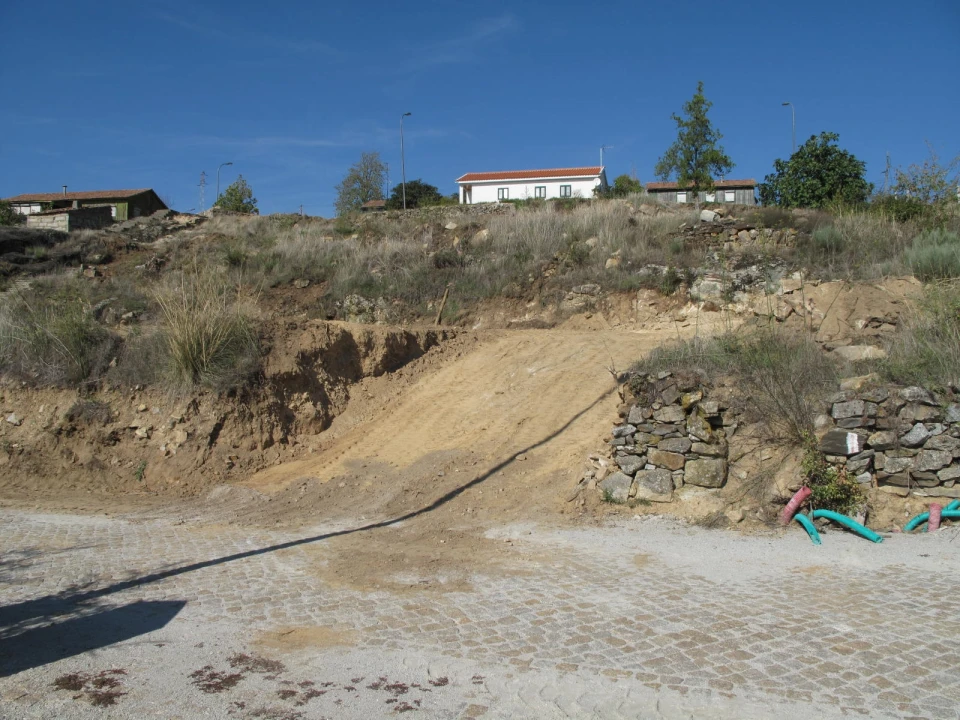 Terreno para Venda em Miranda do Douro Foto 1
