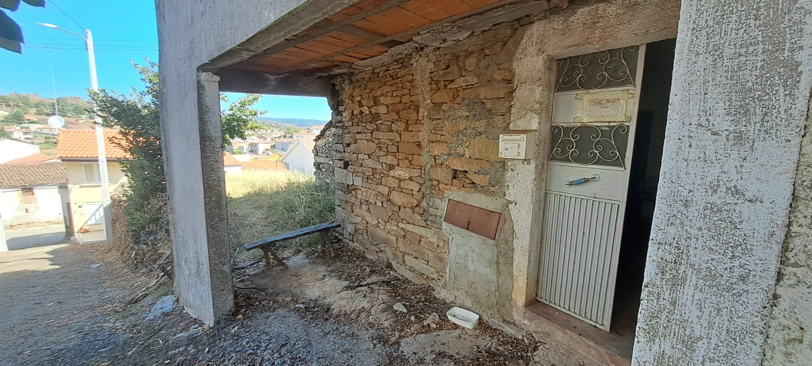 Moradia T4 para Venda em São Martinho de Angueira Foto 8