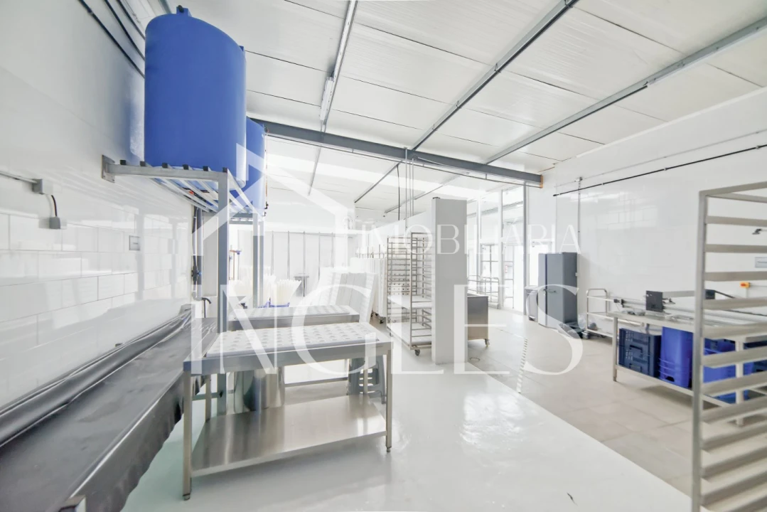 Armazém para Venda em Marvila, Ribeira Santarém, São Salvador, São Nicolau Foto 6