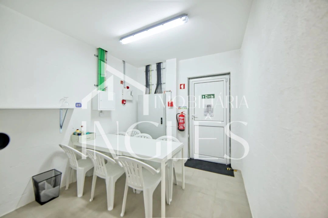 Armazém para Venda em Marvila, Ribeira Santarém, São Salvador, São Nicolau Foto 7