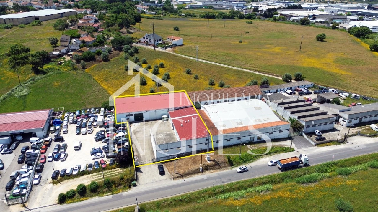 Armazém para Venda em Marvila, Ribeira Santarém, São Salvador, São Nicolau Foto 1