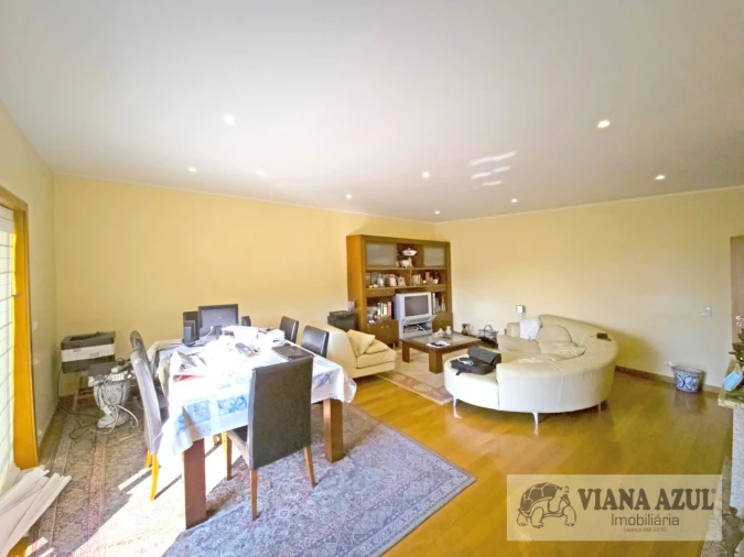 Apartamento T3 para Venda em Areosa Foto 2