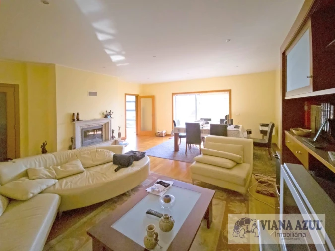 Apartamento T3 para Venda em Areosa Foto 3