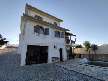 Moradia T4 para Venda em Eiras e São Paulo de Frades