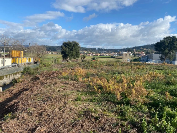 Terreno para Venda em Gondifelos, Cavalões e Outiz Foto 3