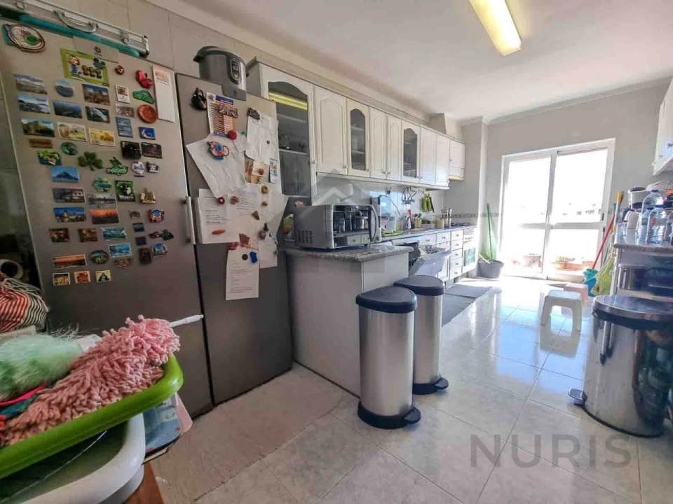 Apartamento T4 para Venda em Portimão Foto 7