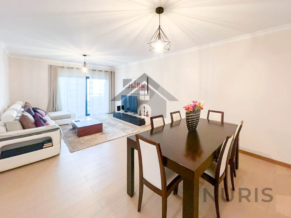 Apartamento T2 para Venda em Portimão Foto 2