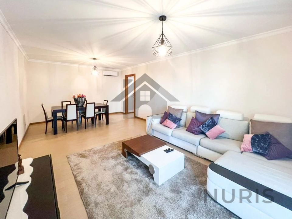 Apartamento T2 para Venda em Portimão Foto 1