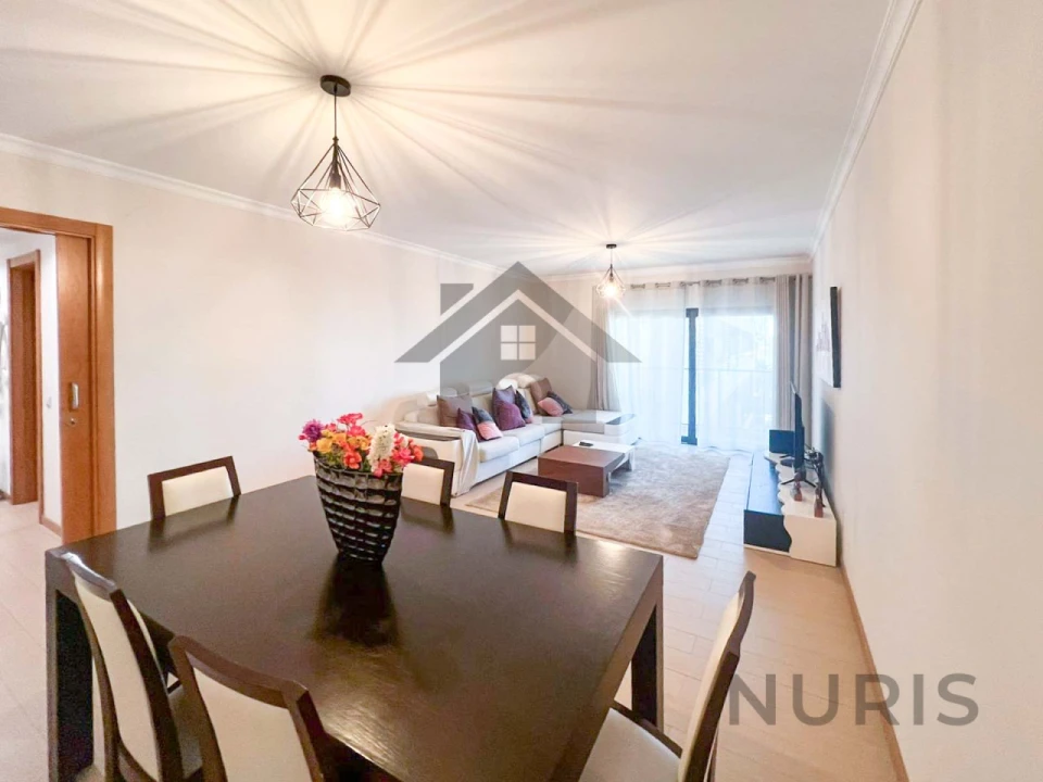 Apartamento T2 para Venda em Portimão Foto 4
