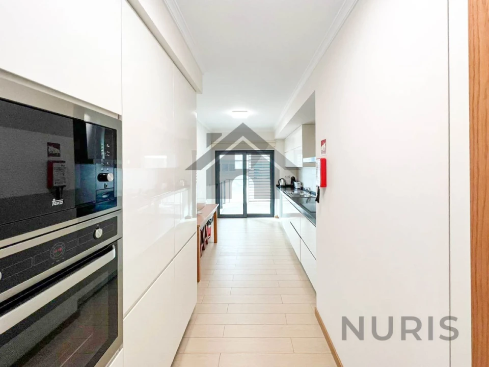 Apartamento T2 para Venda em Portimão Foto 8