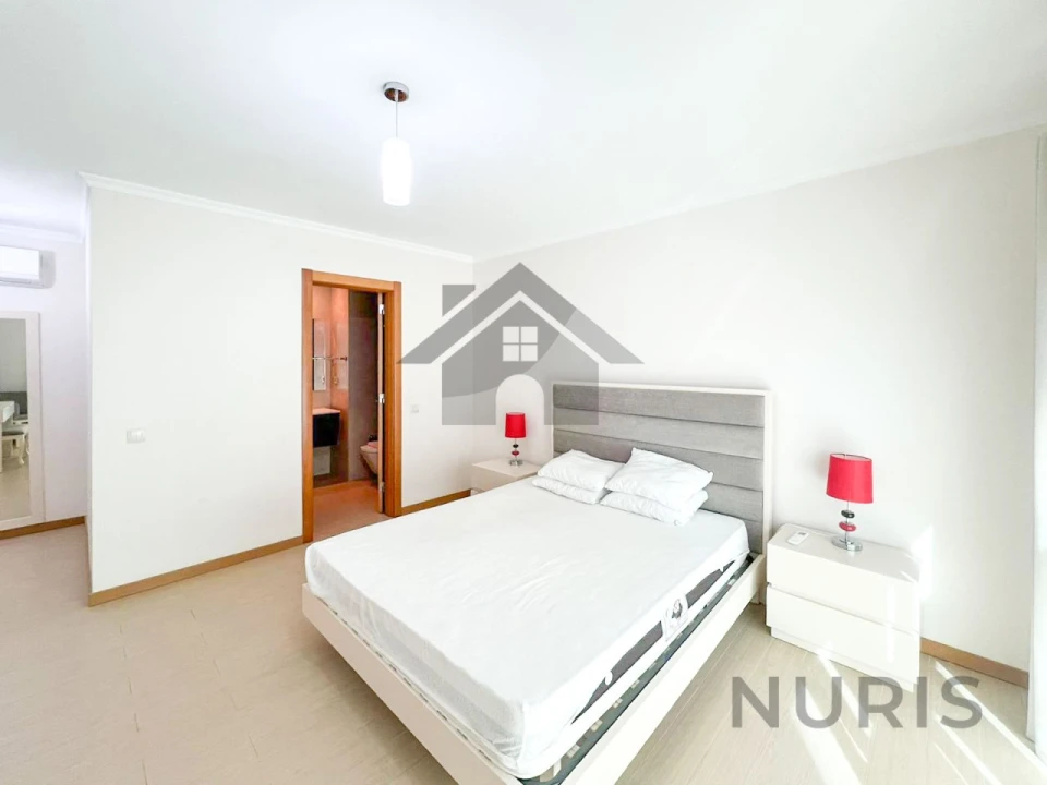 Apartamento T2 para Venda em Portimão Foto 17