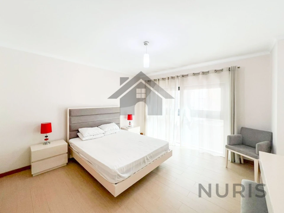 Apartamento T2 para Venda em Portimão Foto 18