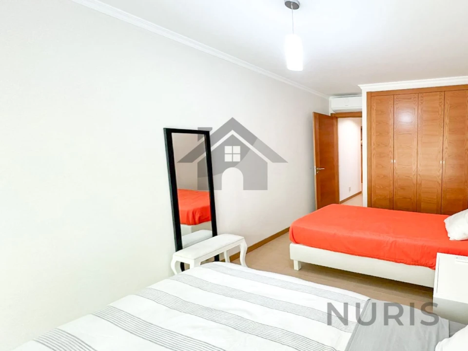 Apartamento T2 para Venda em Portimão Foto 24