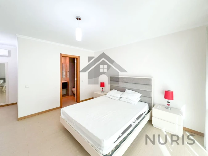 Apartamento T2 para Venda em Portimão Foto 17