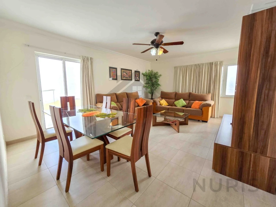 Apartamento T2 para Venda em Portimão Foto 3