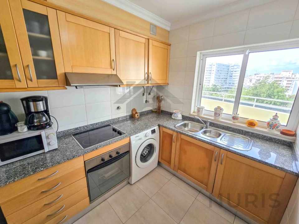 Apartamento T2 para Venda em Portimão Foto 8