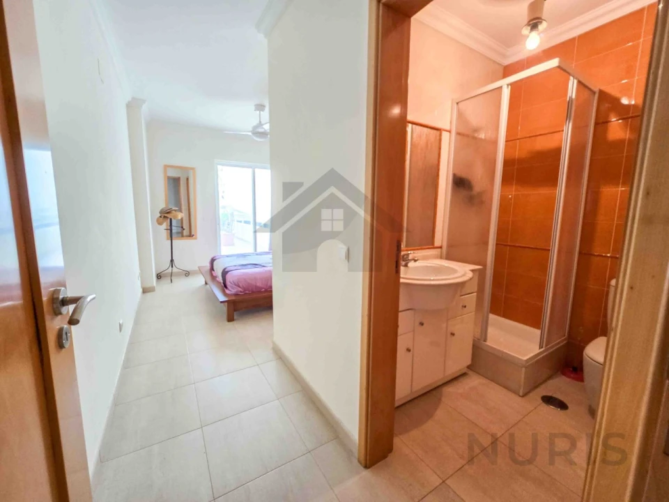 Apartamento T2 para Venda em Portimão Foto 11