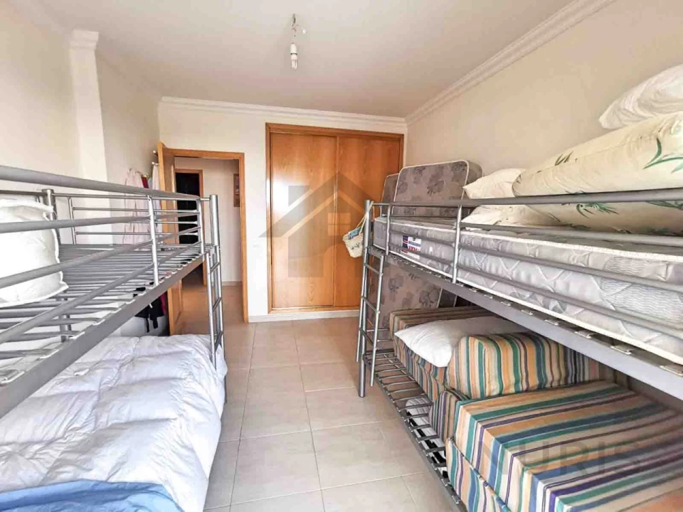 Apartamento T2 para Venda em Portimão Foto 17