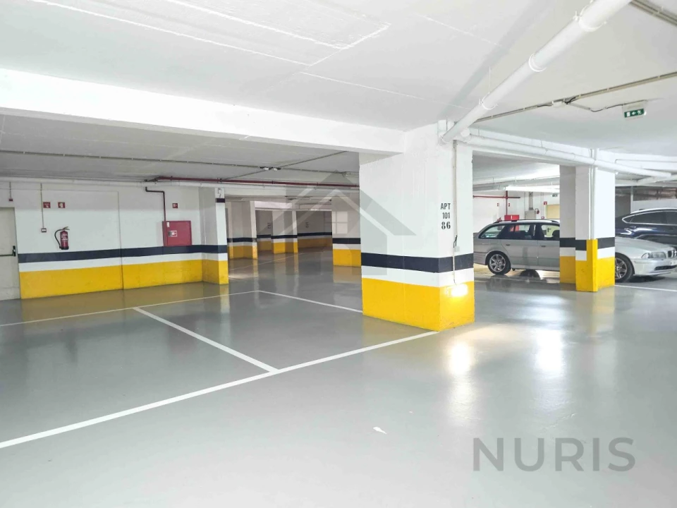 Apartamento T2 para Venda em Portimão Foto 24