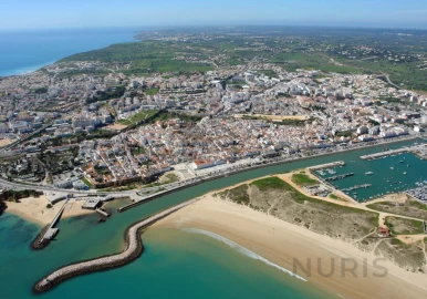 Terreno para Venda em Lagos (São Sebastião e Santa Maria)