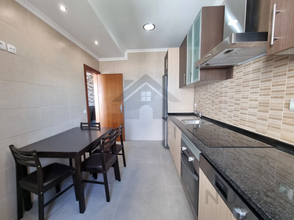 Apartamento T2 para Arrendamento férias em Portimão Foto 7