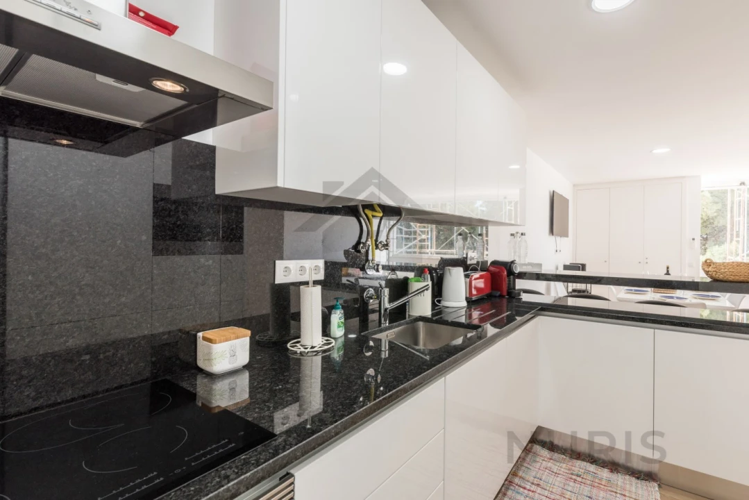 Apartamento T3 para Arrendamento férias em Alvor Foto 3