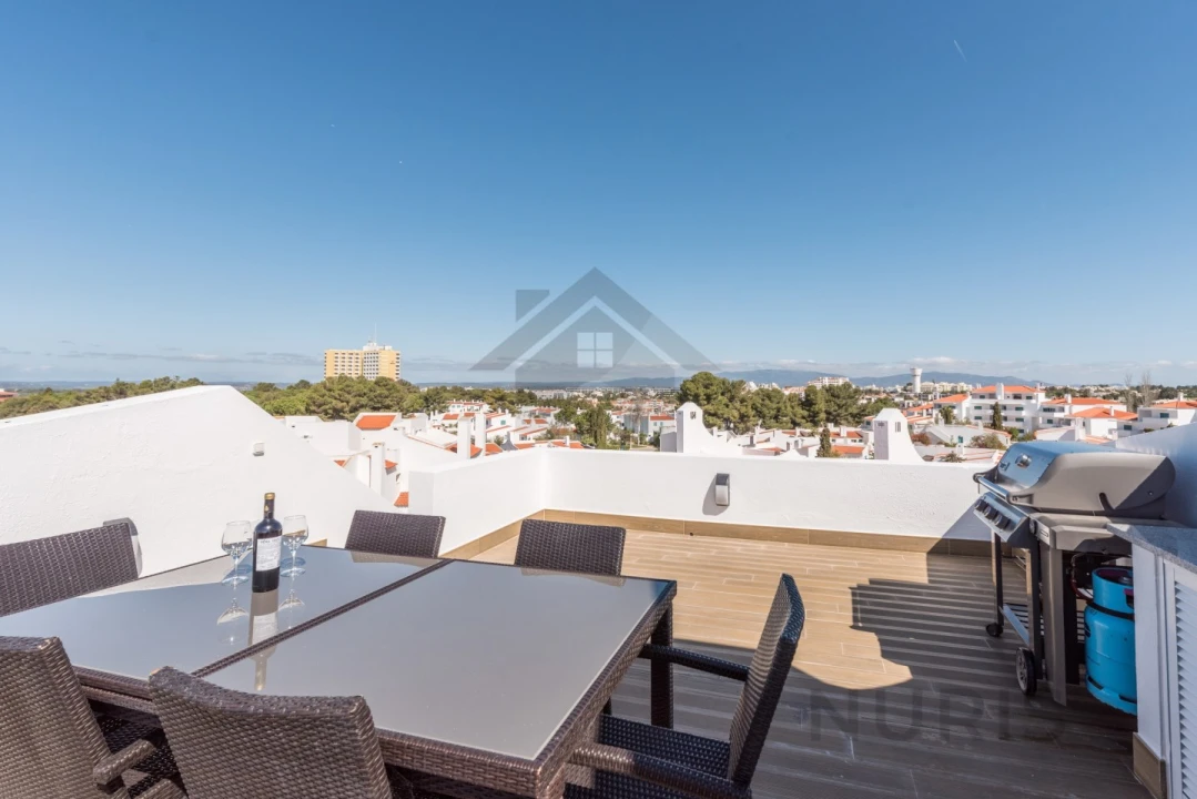 Apartamento T3 para Arrendamento férias em Alvor Foto 31