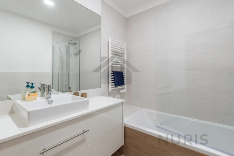 Apartamento T3 para Arrendamento férias em Alvor Foto 7