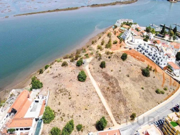 Terreno para Venda em Estômbar e Parchal