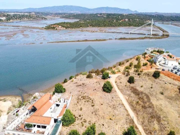 Terreno para Venda em Estômbar e Parchal