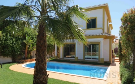 Moradia T9 para Venda em Alvor