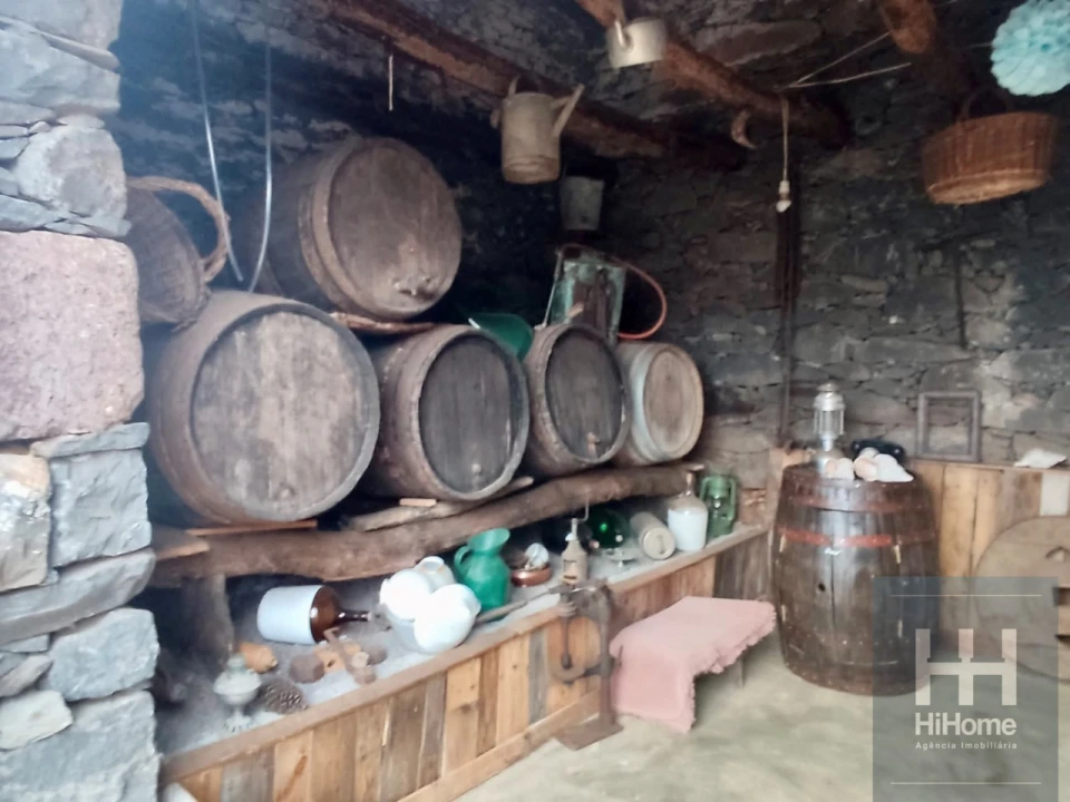 Moradia T2 para Venda em Fajã da Ovelha Foto 15