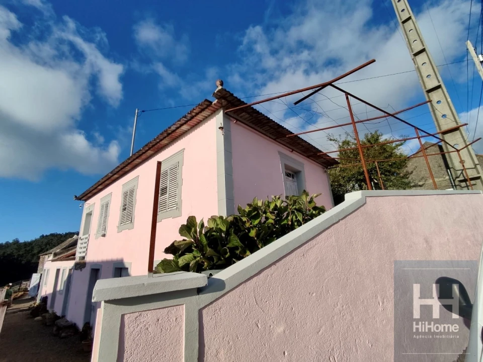 Moradia T2 para Venda em Fajã da Ovelha Foto 2