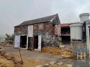 Moradia T2 para Venda em Fajã da Ovelha