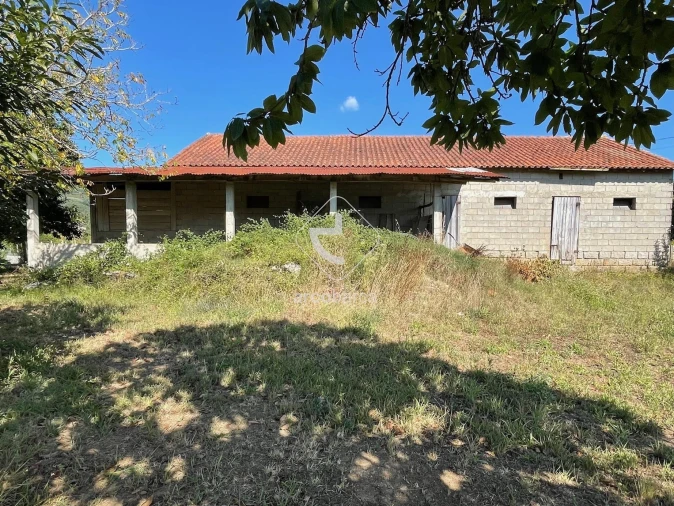 Terreno para Venda em Arcozelo Foto 2