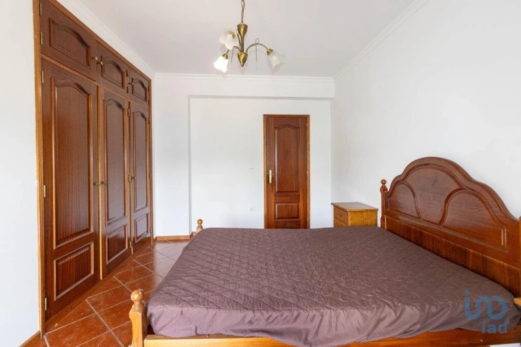 Prédio para Venda em Espariz e Sinde Foto 9