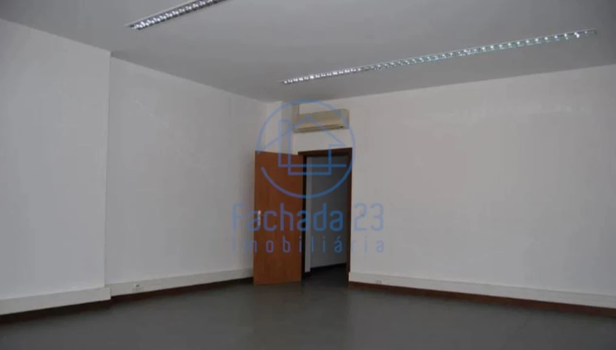 Negócio para Venda em Ajuda Foto 22