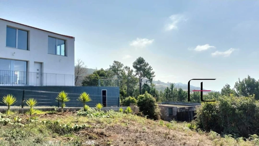Moradia T3 para Venda em Prazeres Foto 23