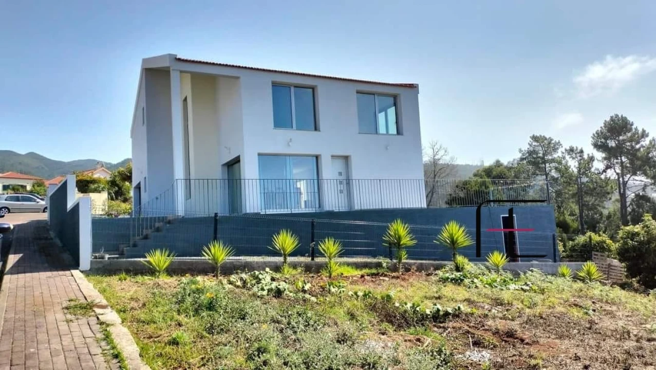 Moradia T3 para Venda em Prazeres Foto 22