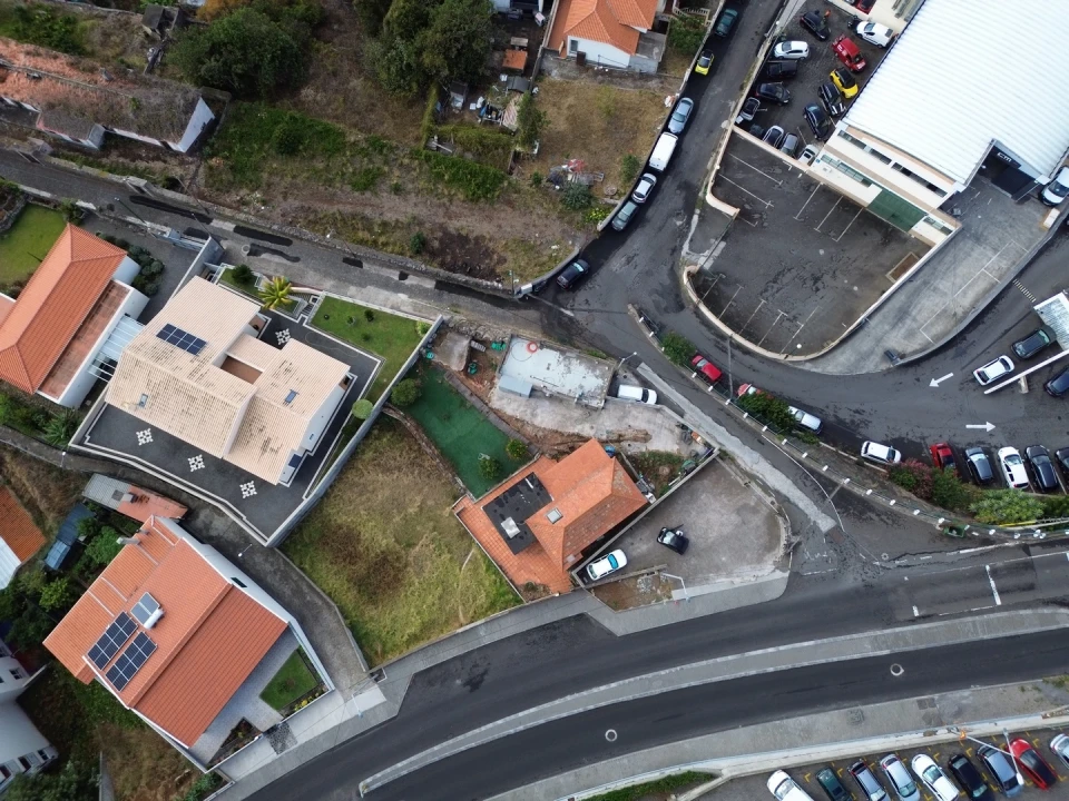 Moradia T2 para Venda em Caniço Foto 9